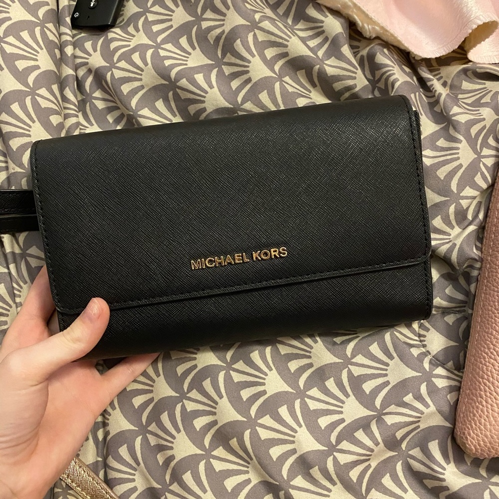 Barely used Michael Kors purse